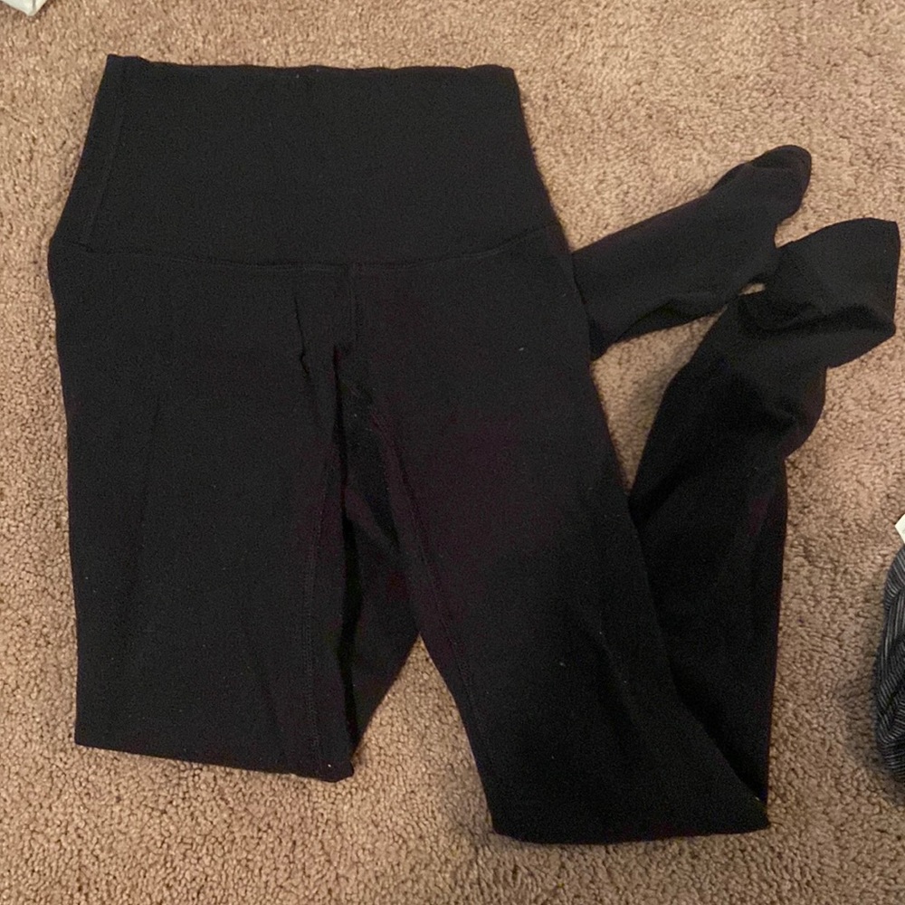 black lulu lemon leggings